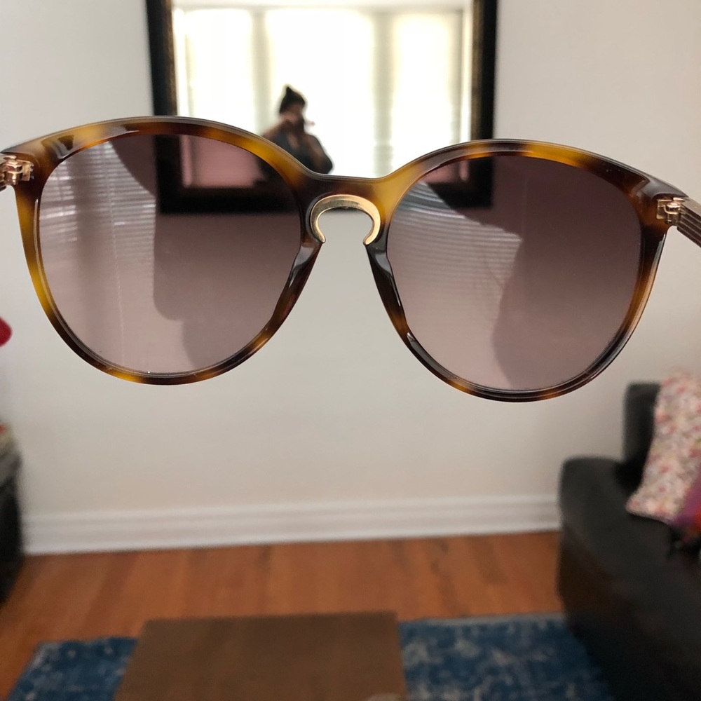SOLD 🎉AUTH Dior Tortoise Shell Sunglasses - Picture 4 of 5